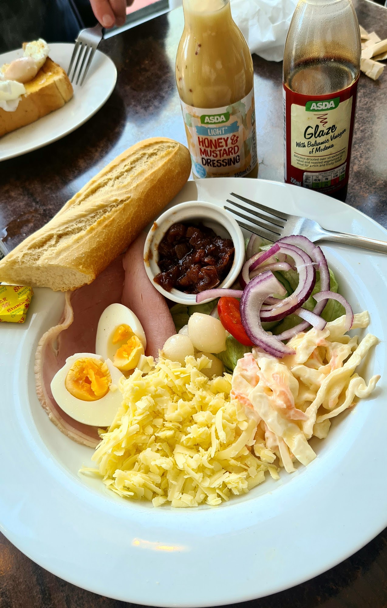 Avo 28 Market St, Llanelli