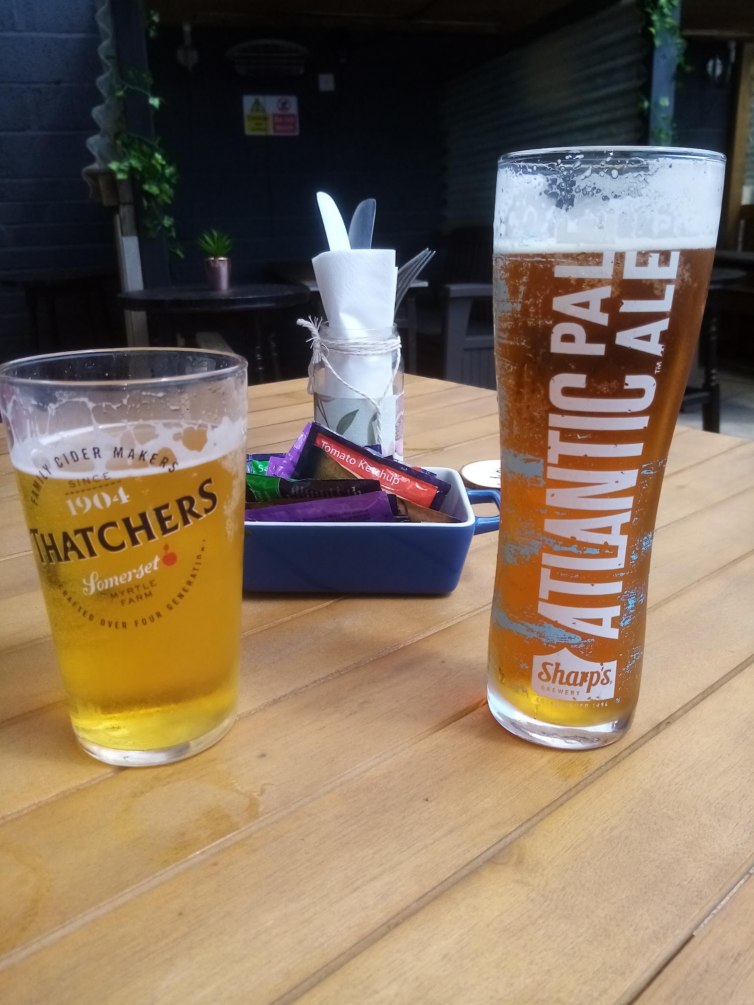 The White Lion White Lion, Park View, Llanelli