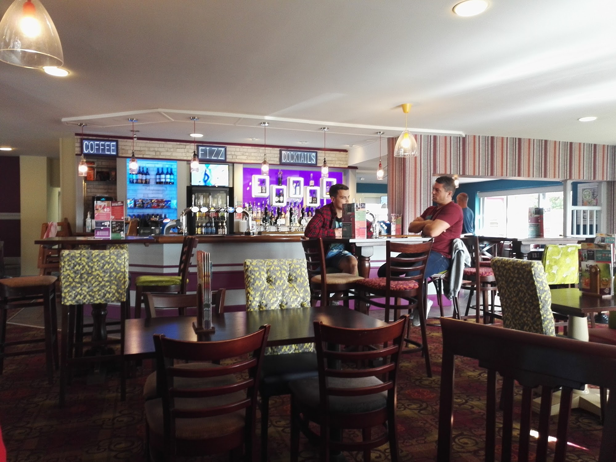 Tafarn-Y-Felin 12 Heol Beili Glas, Felinfoel, Llanelli