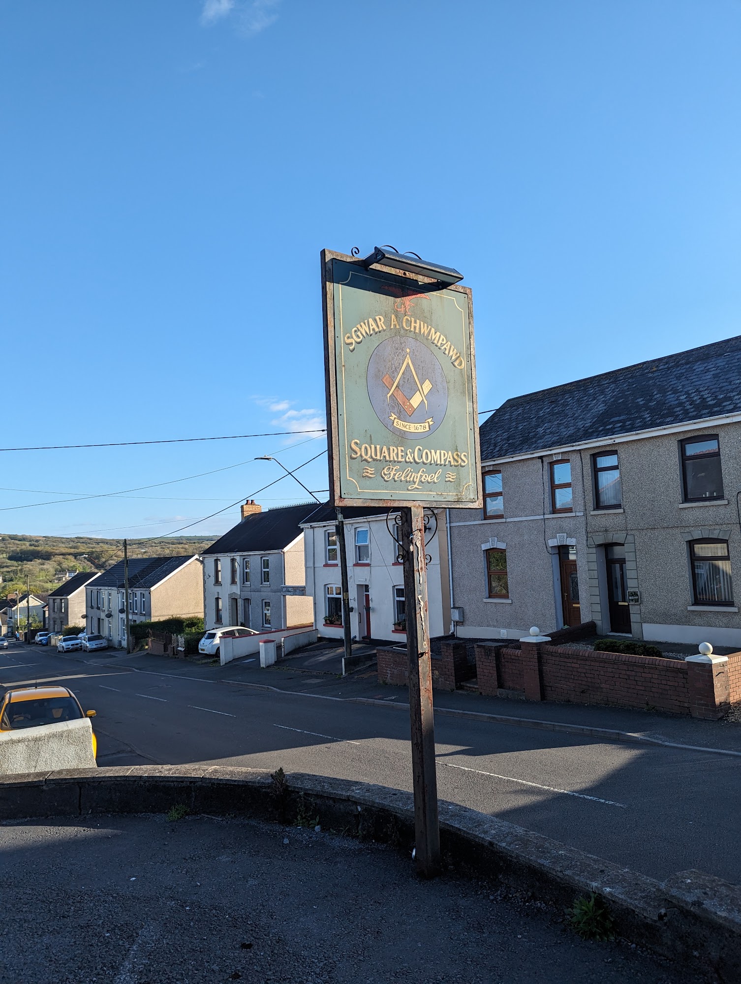 Square & Compass 66 Heol Y Meinciau, Pontyates, Llanelli