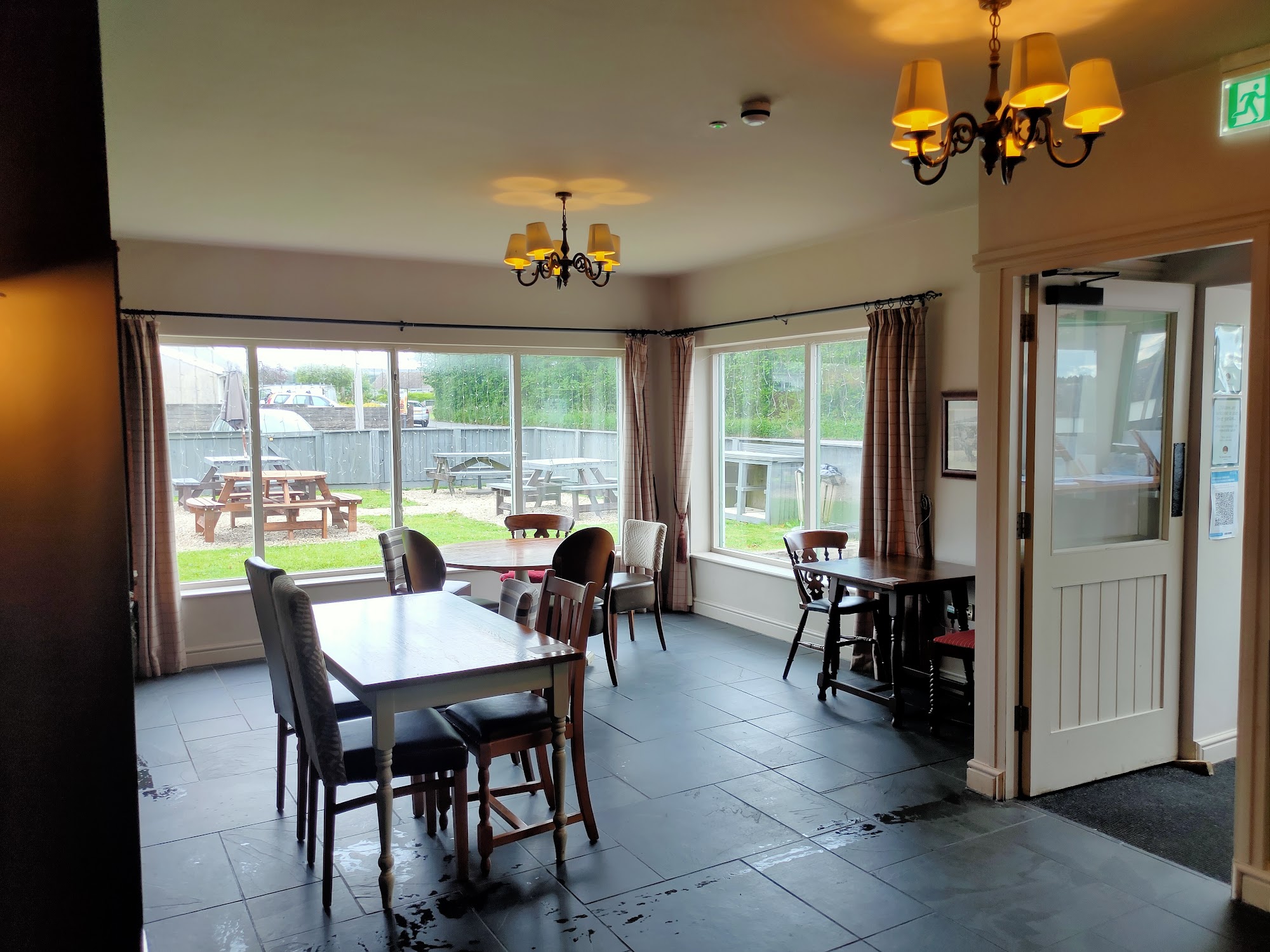 Cockett Inn Waunarlwydd Road, Cockett, Swansea