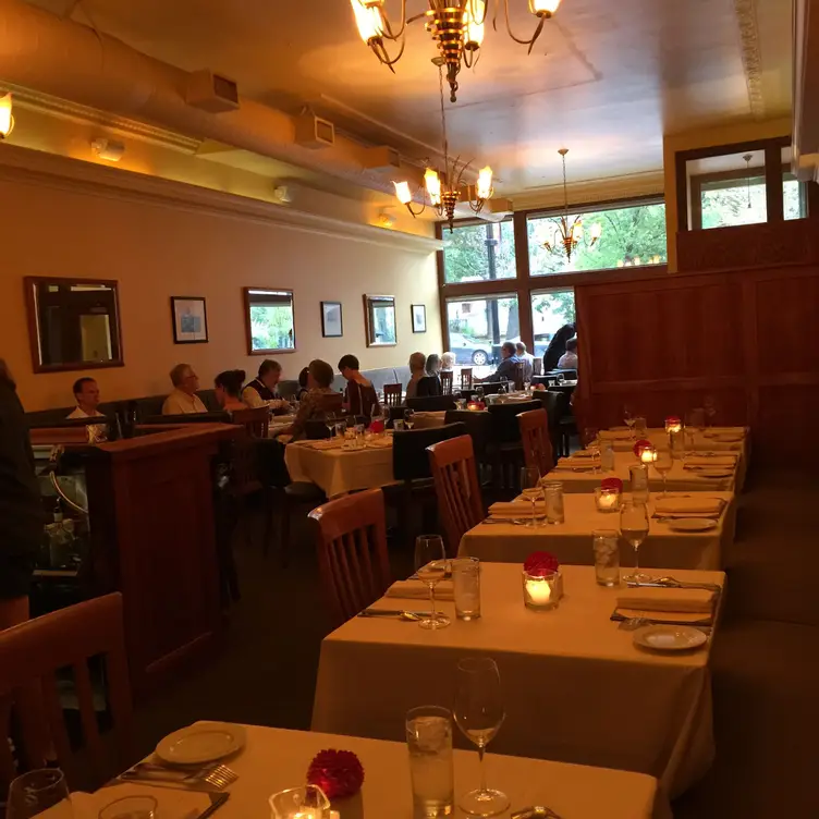 Photo credit: opentable