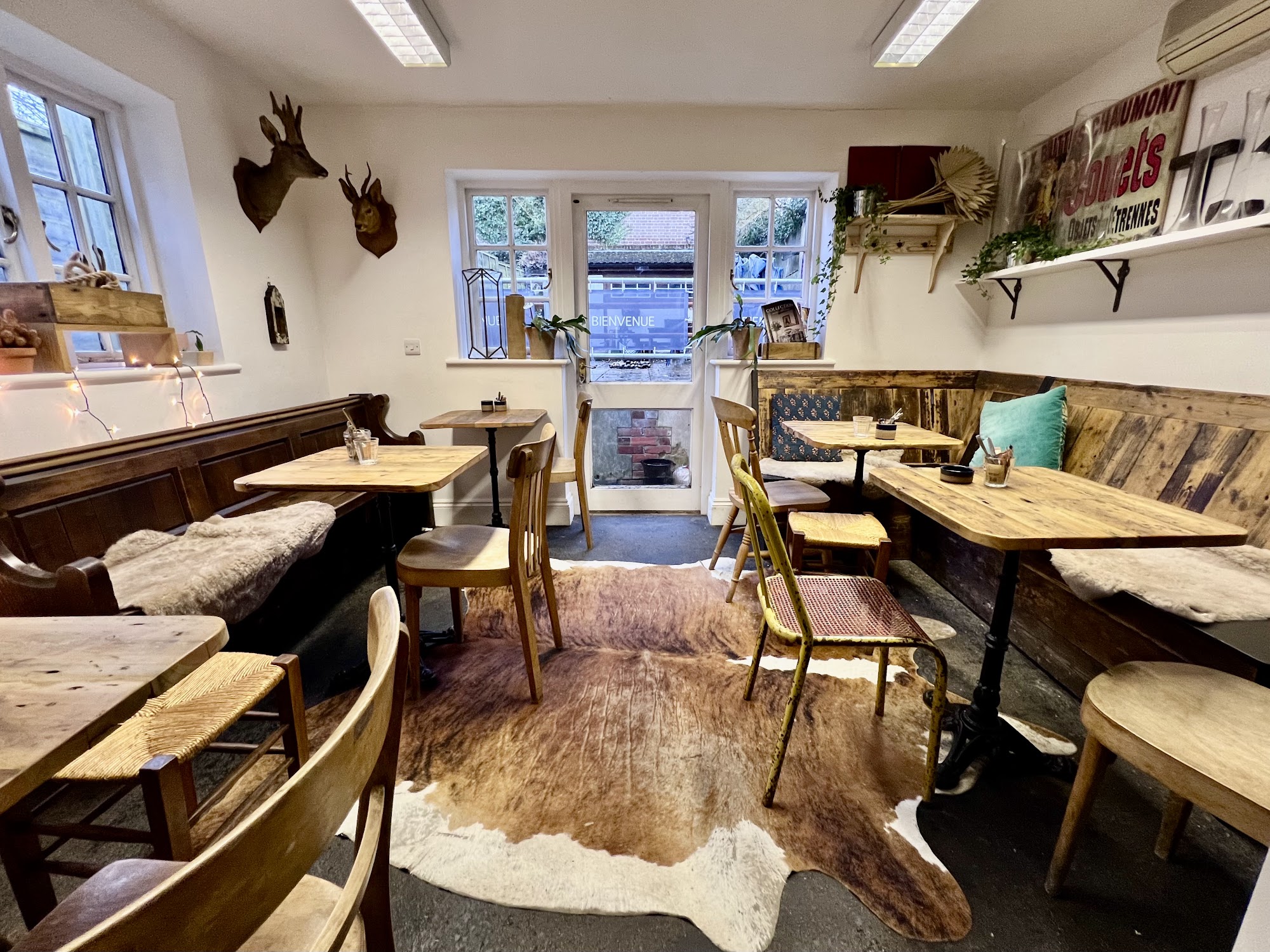 Snoopers Bazaar 3 Market Pl, Pewsey